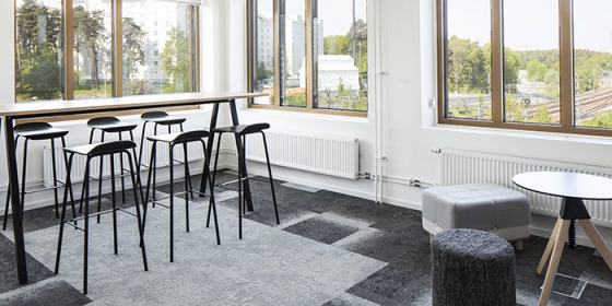 Loungerna kan användas till avdelningsmöten eller projektarbete. Foto: Tove Falk Olsson.