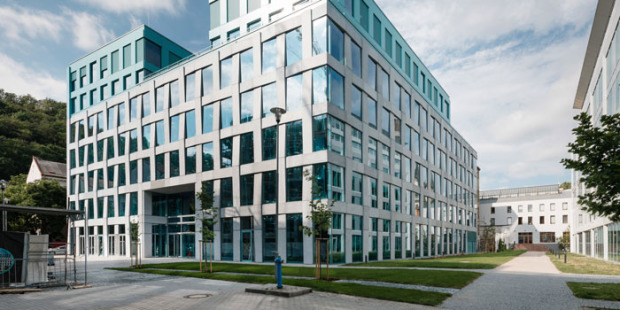 Skanska säljer kontorsbyggnad för 585 miljoner