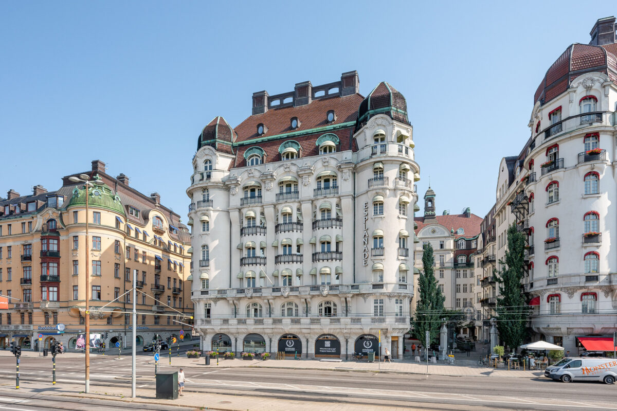 Uppdraget omfattar Lundbergs Fastigheters fastighetsbestånd i Stockholm och inkluderar ett antal fastigheter.